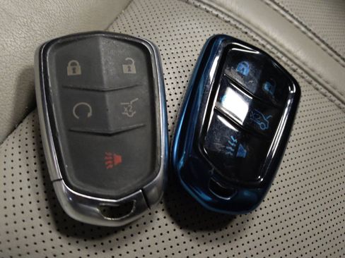 Used 2016 Cadillac SRX Premium image 32