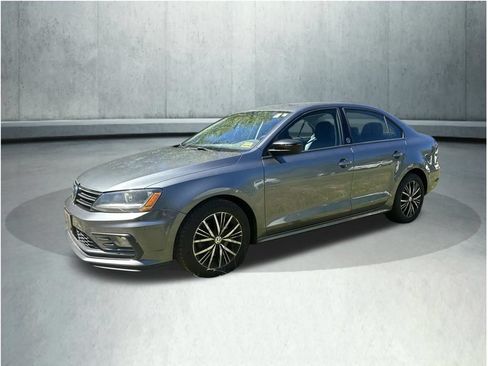 Used 2018 Volkswagen Jetta Wolfsburg Edition FWD image 1