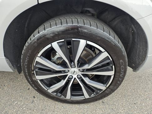Used 2023 Volvo XC60 T8 Plus w/ Climate Package AWD/4WD image 17