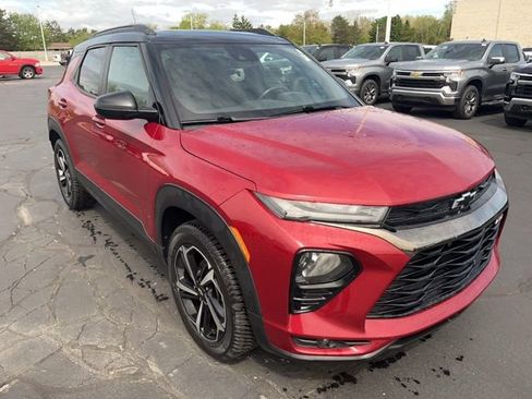 Used 2021 Chevrolet TrailBlazer RS w/ Sun and Liftgate Package AWD/4WD image 4