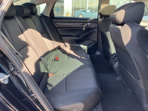 Used 2018 Honda Accord EX image 34