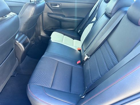 Used 2015 Toyota Camry FWD image 6