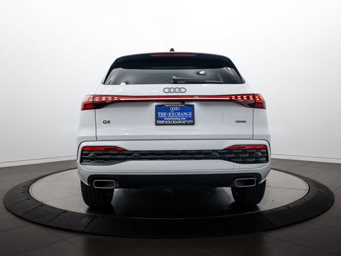 Used 2025 Audi Q5 Premium Plus w/ Premium Plus AWD/4WD image 23