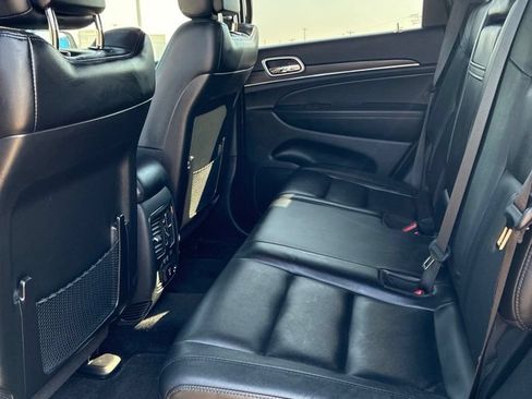 Used 2022 Jeep Grand Cherokee Limited AWD/4WD image 13