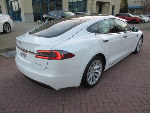 Used 2020 Tesla Model S Long Range Plus image 68