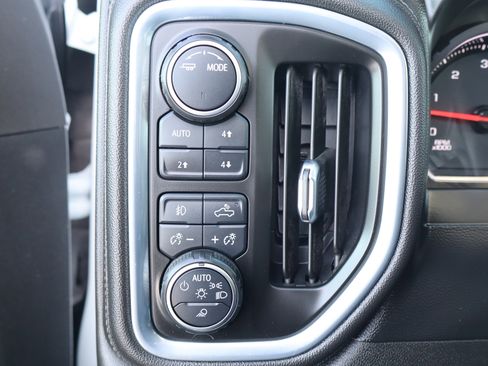 Used 2021 Chevrolet Silverado 2500 LTZ w/ LTZ Convenience Package image 34