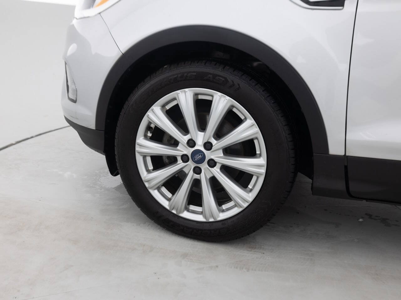 Used 2017 Ford Escape Titanium FWD image 18