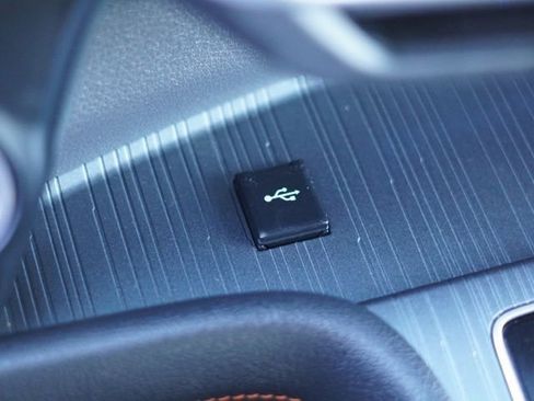 Used 2023 Toyota Sienna XSE image 28