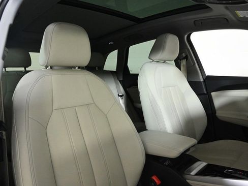 Certified 2025 Audi Q5 Premium w/ Convenience Package image 16