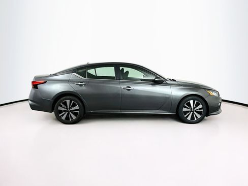 Used 2022 Nissan Altima 2.5 SV FWD image 10