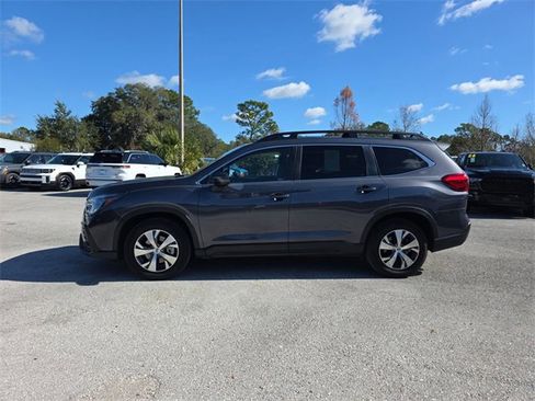 Used 2024 Subaru Ascent Premium w/ Convenience Package image 5