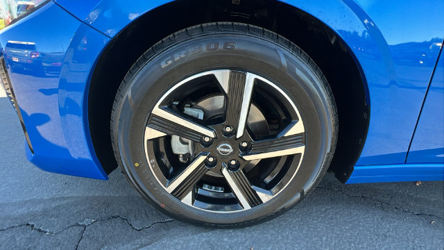Used 2024 Nissan Sentra SV FWD image 9