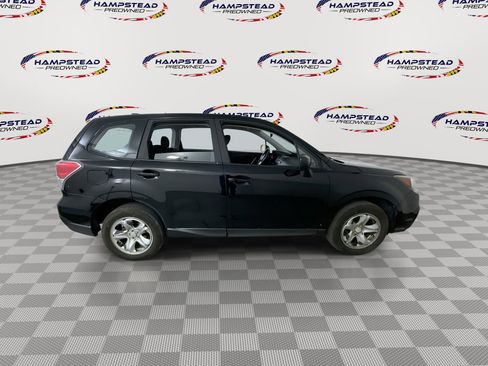 Used 2018 Subaru Forester 2.5i AWD/4WD image 9