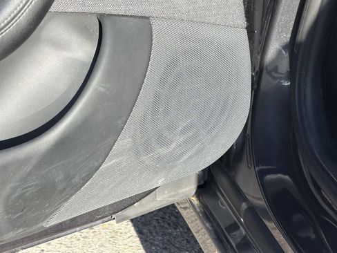 Used 2021 Tesla Model S Plaid image 24