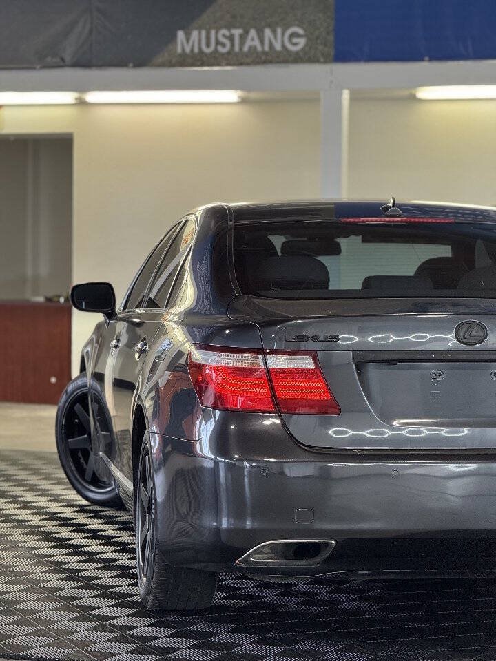 Used 2008 Lexus LS 460 RWD image 8