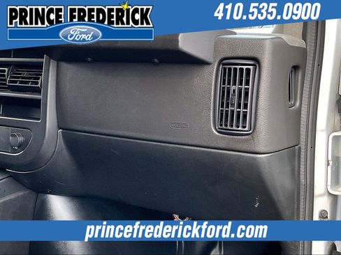 Used 2024 GMC Savana 2500 G25 w/ Driver Convenience Package image 15