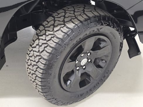 Used 2021 RAM 1500 Big Horn AWD/4WD image 46