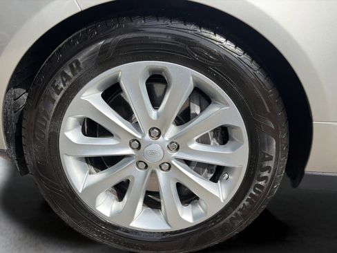 Used 2017 Land Rover Range Rover HSE image 21
