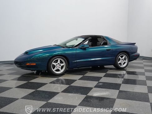Used 1997 Pontiac Firebird Formula RWD image 7