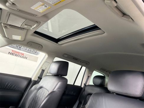 Used 2023 Nissan Armada Platinum w/ Captain's Chairs Package image 2