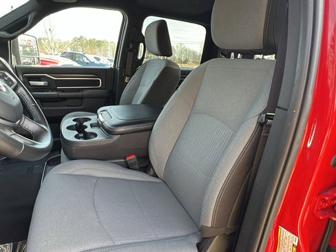 Used 2024 RAM 2500 Big Horn w/ Bed Utility Group image 18