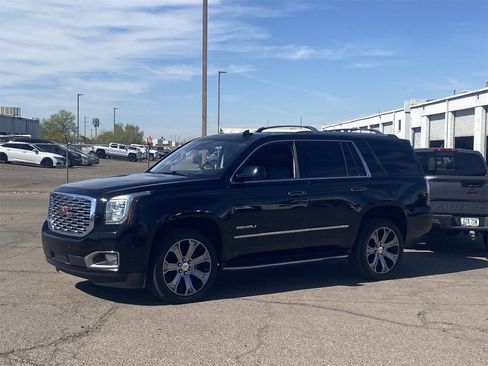 Used 2018 GMC Yukon Denali w/ Open Road Package image 2
