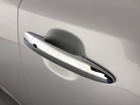 Used 2019 Nissan Leaf SL Plus w/ Protection Package image 10