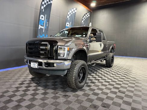 Used 2009 Ford F250 Lariat image 1