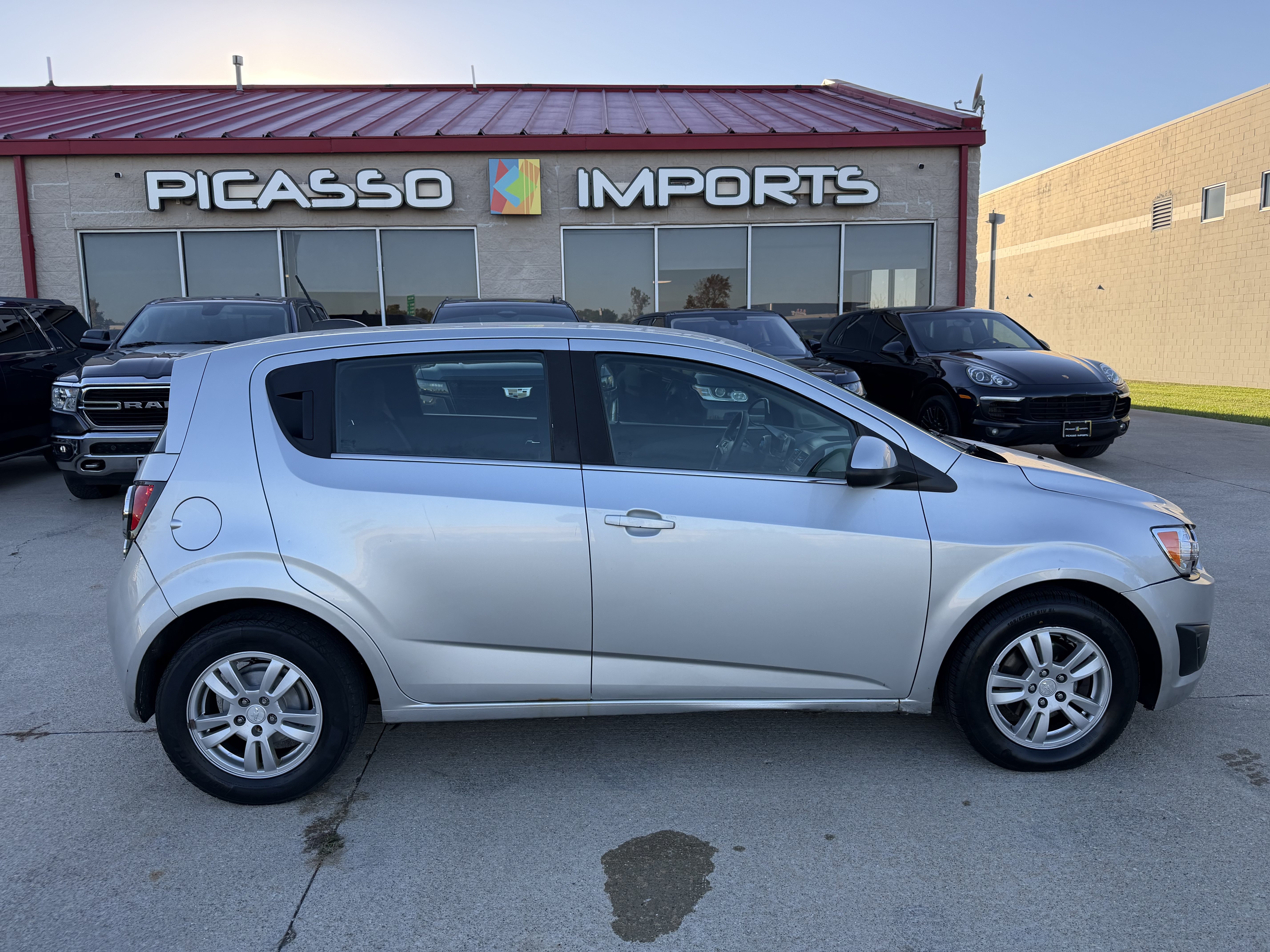 Used 2015 Chevrolet Sonic LT FWD image 4