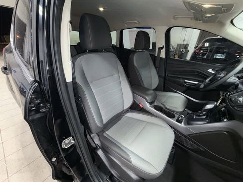 Used 2016 Ford Escape SE w/ Equipment Group 201A image 16