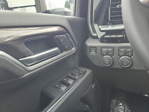 New 2026 Chevrolet Silverado 2500 LTZ w/ LTZ Premium Package image 18