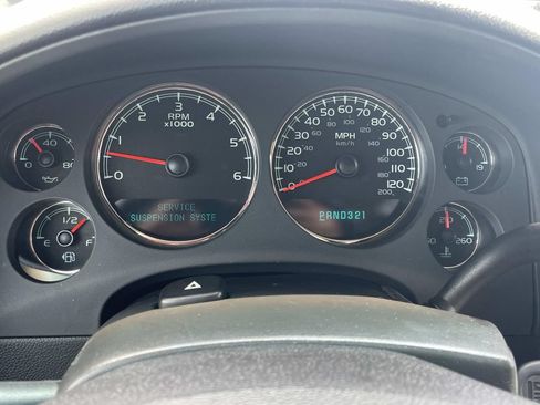 Used 2008 Chevrolet Avalanche LTZ w/ LTZ Preferred Equipment Group AWD/4WD image 25