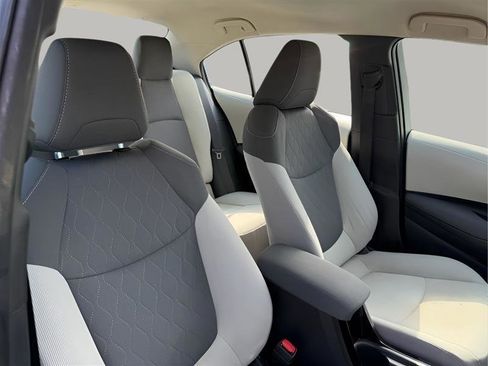 Used 2022 Toyota Corolla LE FWD image 22