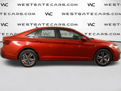 Used 2023 Volkswagen Jetta SE w/ Panoramic Sunroof Package image 36