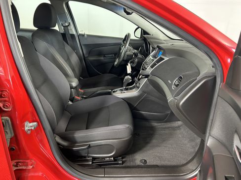 Used 2014 Chevrolet Cruze LT image 26