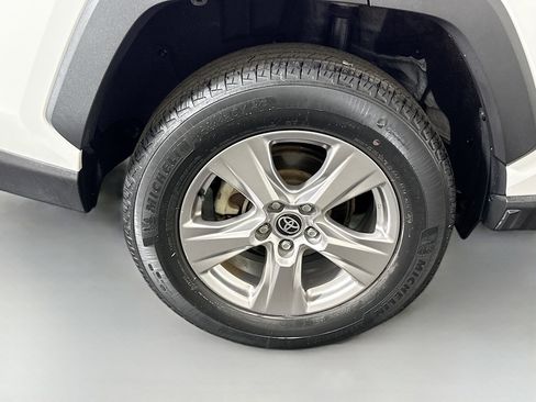 Used 2022 Toyota RAV4 XLE w/ Convenience Package FWD image 33