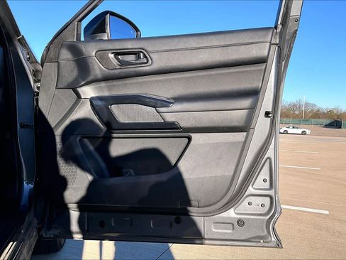 Used 2023 Nissan Pathfinder S image 21