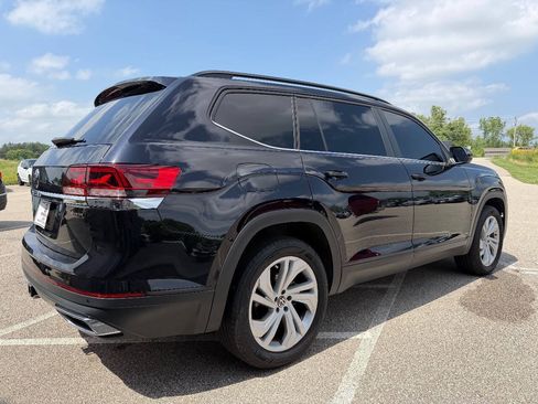Used 2023 Volkswagen Atlas SE w/ Panoramic Sunroof Package AWD/4WD image 6