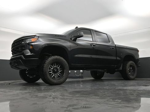 Used 2025 Chevrolet Silverado 1500 Custom w/ Turbomax Blackout Package RWD image 19