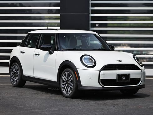 New 2026 MINI Cooper 4-Door Hardtop FWD image 1