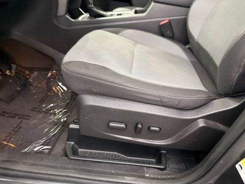 Used 2018 Ford Escape SE w/ SE Sync 3 Package FWD image 10