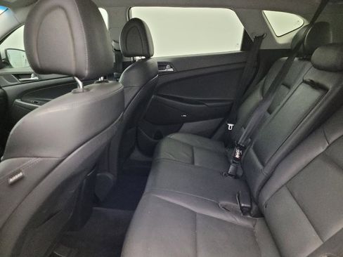 Used 2017 Hyundai Tucson Limited image 18