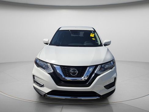 Used 2020 Nissan Rogue S FWD image 3