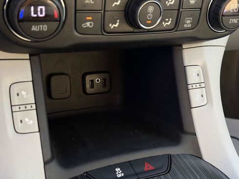 Used 2018 GMC Acadia SLT FWD image 15