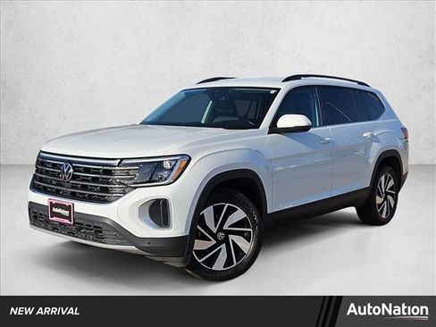 Used 2025 Volkswagen Atlas SE FWD image 1
