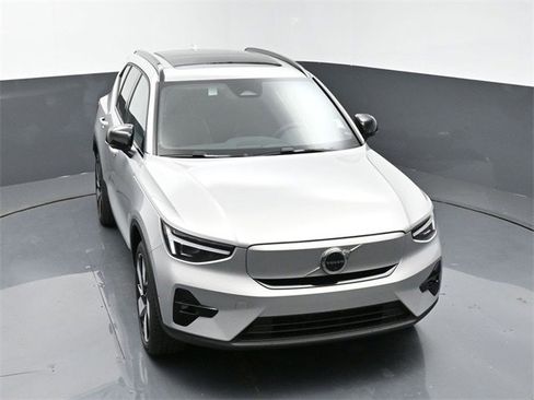 New 2024 Volvo XC40 Recharge Plus w/ Protection Package Premier image 28