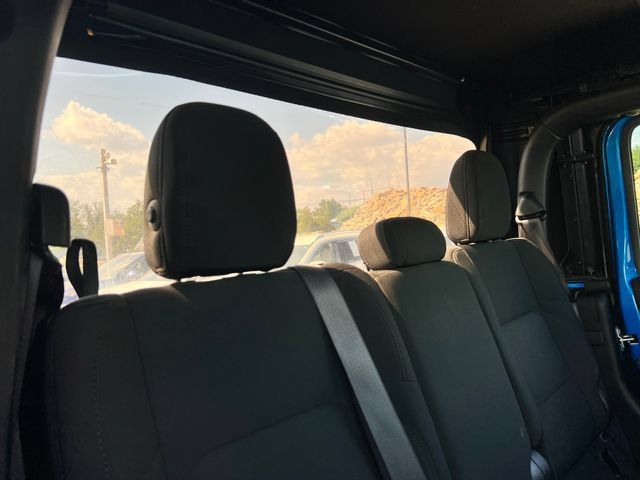 Used 2021 Jeep Gladiator Sport AWD/4WD image 27