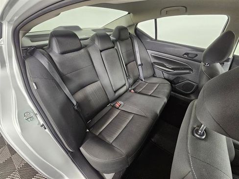 Used 2024 Nissan Altima 2.5 SV image 17