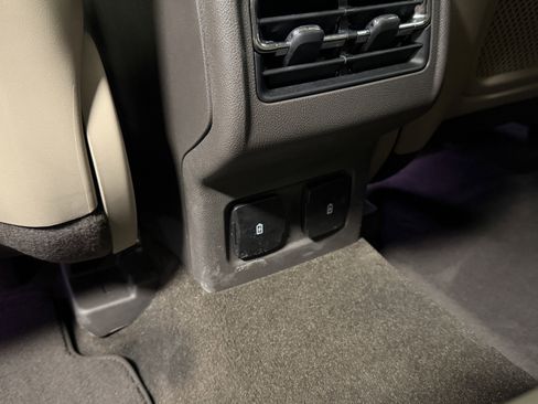 Used 2023 Lincoln Corsair Reserve w/ Equipment Group 201A image 22