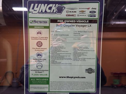 Used 2023 Chrysler Voyager LX image 39